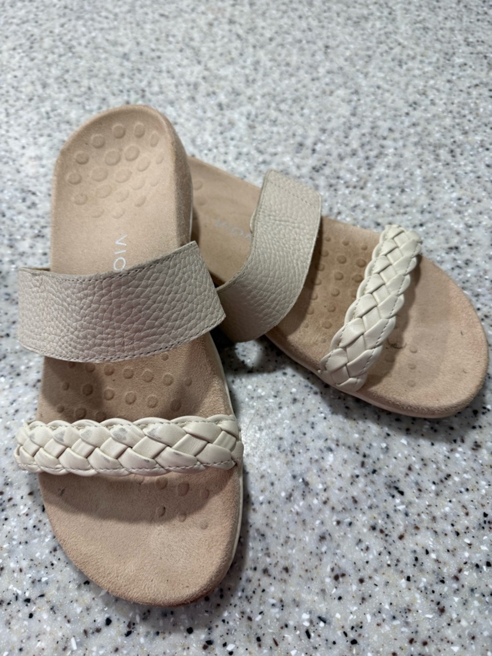 Vionic JEANNE Braided Slide Sandals in Beige 9